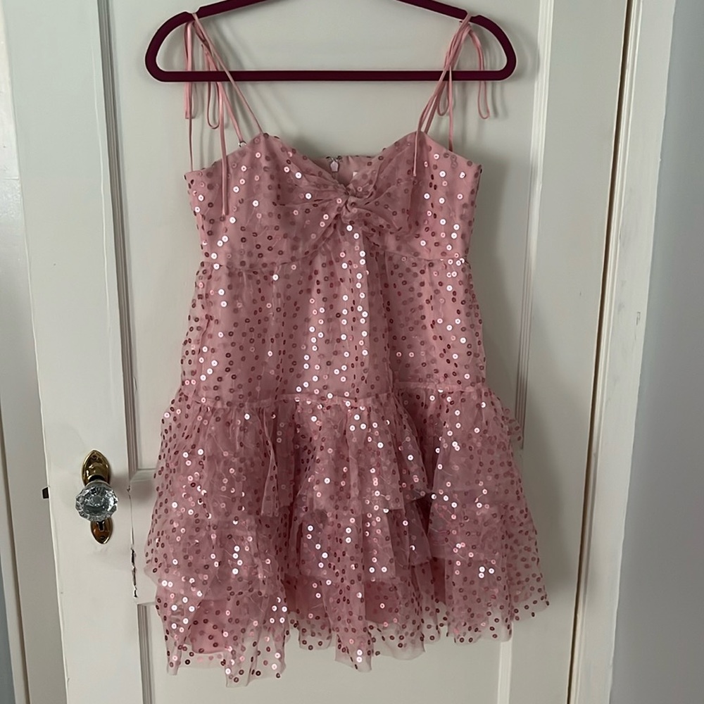 CINQ À SEPT DRESS BEAUTIFUL PINK SPARKLY